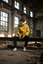 Load image into Gallery viewer, maNcintosh yellow dry wax